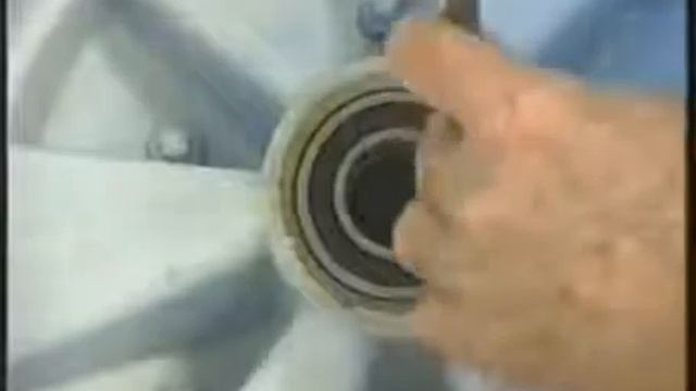 Заменить подшипник в стиральной машине часть 2.  Снять манжету люка. Разборка стиральной.