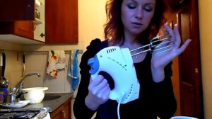 Как вставить и достать венчик из миксера безопасно