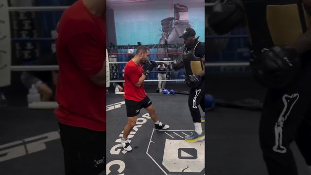 Wow Deontay Wilder's Trainer Malik Scott Is Working With Sergey Lipinets