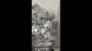 Подготовка посылки с радиодеталями к отправке