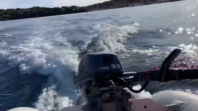 Yamaha 9.9 HP outboard смотреть онлайн
