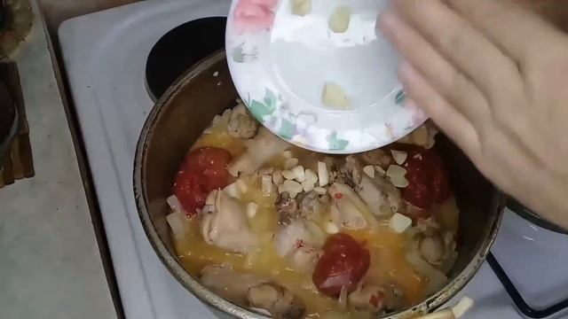 ЧАХОХБИЛИ в казане! Грузинская кухня! чахохбили из курицы тушеное с овощами, очень вкусно. смотреть онлайн