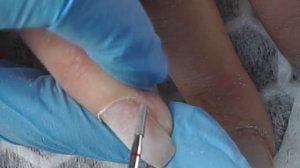 Клиент хочет маникюр по быстрому. Фреза для ПРИЛИПШЕЙ КУТИКУЛЫ