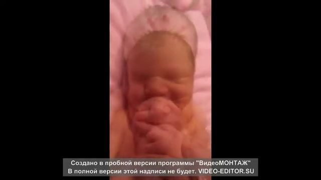 наш папа юморист))))))дочь вставай купаться!!!! спящий так и неискупанный ребенок)))))) смотреть онлайн