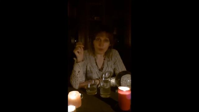 Новогодние гадание. Вопрос кольцу о замужестве.