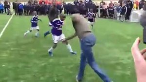 Робин ван Перси показывает нереальные финты!!