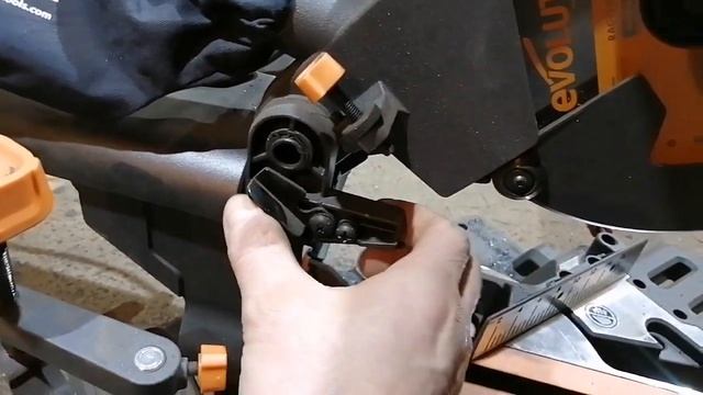 Пила по металлу, торцовка по металлу  Evolution R210