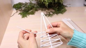 Плетеная елочка в стиле минимализм. Мастер-класс