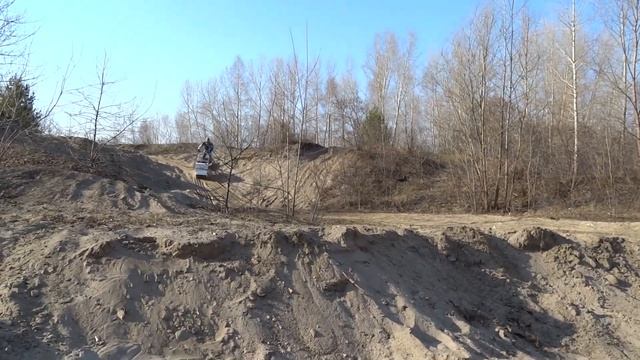 Квадроцикл против мотобуксировщика Sharmax. Тест и сравнение! смотреть онлайн