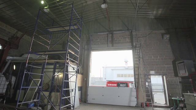 Промышленные секционные ворота от Bobmaster