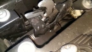 BMW F30 2013 как открыть капот BMW F30 2013 how to open the hood