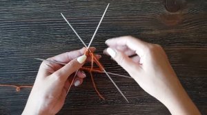 Вязаные носки с листочками, ч. 1