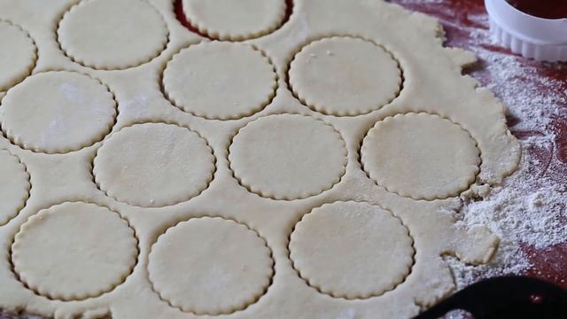 Творожное печенье с начинкой абрикосом.  Творожное печенье на палочке.