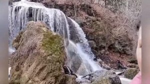 Крым  водопад Серебряные струи