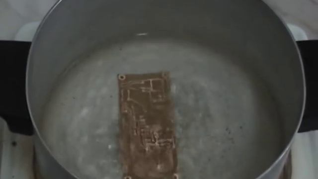 Лужение печатной платы в сплаве Розе смотреть онлайн