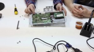 Не включается монитор. Черный экран, мигает индикатор, компьютер включается, но нет изображения.