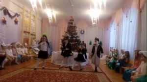 Танец Пингвинов-дети на новогоднем утреннике 27.12.2016