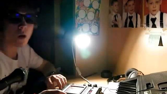 Dubstep with Kaoss Pad and Beatbox (Helium Voise) смотреть онлайн