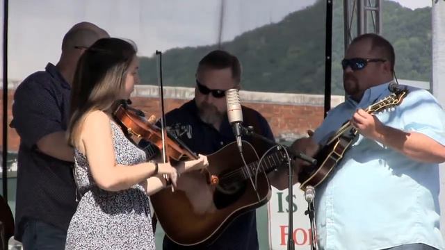 Clinch Mountain Backstep- Wilson Banjo Company at Gate City Virginia 17 June 2017