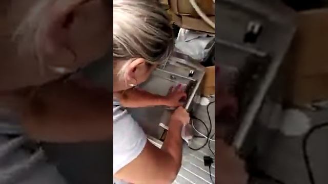 Упаковщик вакуумный Hurakan HKN-VAC400M2