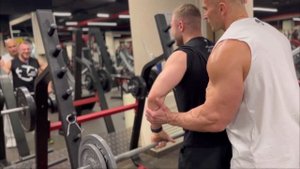 Александр Фёдоров совместная тренировка дельт . Скоро ?
