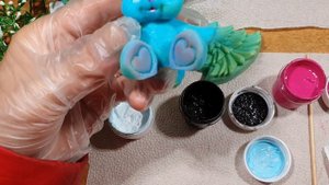 Красим глаза зайке. Мыло в подарок.