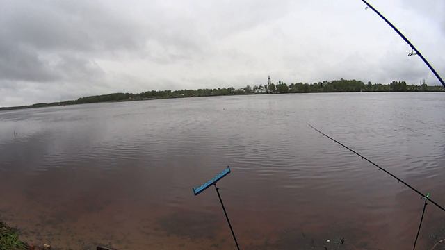 Дождливая рыбалка на Волге смотреть онлайн