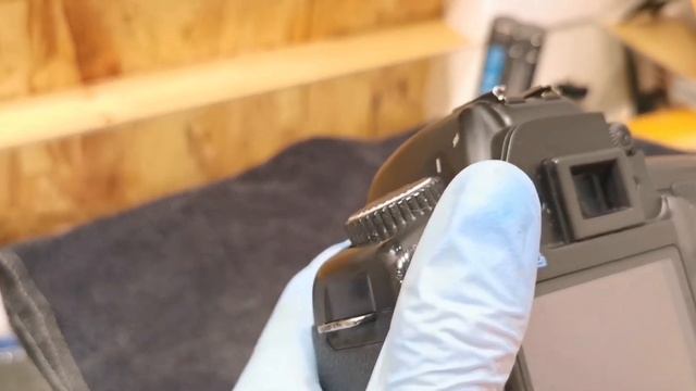 "Никогда не ремонтировался, не вскрывался". Хорошо или плохо? Чистим, чиним Canon 5D смотреть онлайн