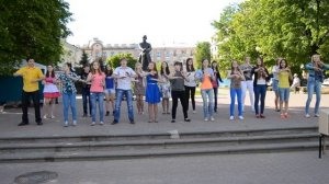Танец «Вниз вверх :D» от Лазурного на ул.Б.Покровской 19.05.2013