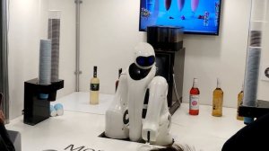 Робот-бариста в парке "Зарядье"