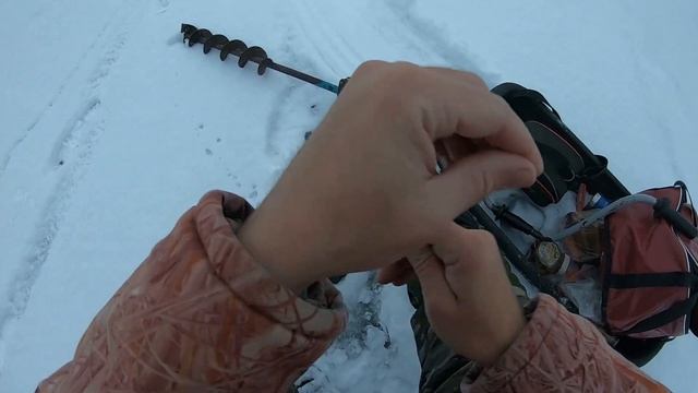 первый лед 2021-2022 ловля окуня на ведьму безмотылку смотреть онлайн