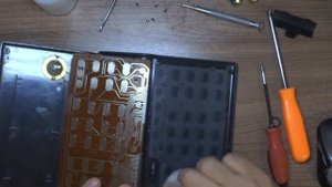 Залипают кнопки на калькуляторе. Чистка.