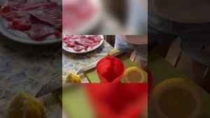 Как готовить тунца по итальянски.Свежий тунец рецепт.??Италия??#тунец свежий #tuna