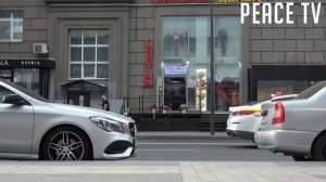 Маленький МАЛЬЧИК хочет купить цветы МАМЕ на ДР