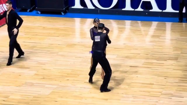 Святослав Чижик и Вероника Лепко Royal Ball 2021 Взрослые 10D Samba смотреть онлайн