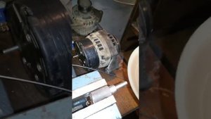 Самодельная аккумуляторная болгарка в деле