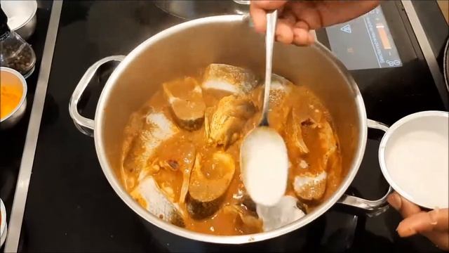 Рыба карри с кокосовым молоком