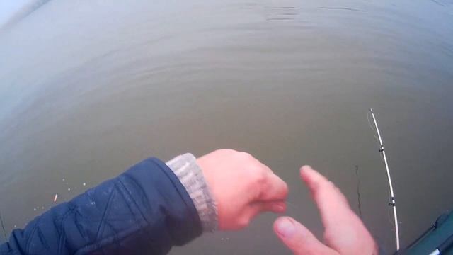 ловили судака но попался ОН смотреть онлайн