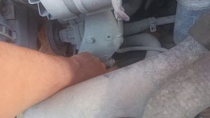 Крепление насоса гидроусилителя руля на Пассат Б 3. Кронштейн насоса гура на Пассат Б 3.