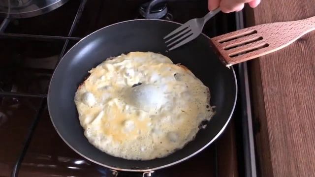 Омлет на завтрак/Яичный Рулет/Яичный рулет с сыром