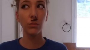 Дженна Марблс - Что делают девушки утром в ванной