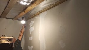 Обшили стены гипсокартоном в деревянном доме