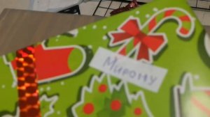 Рома открывает подарки на новый год) (сегодня 30 января)