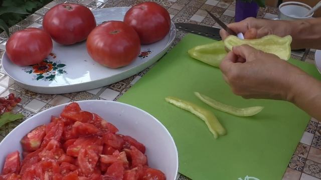 Консервируем крупные помидоры. Вкус свежих, летних помидор. Простые рецепты всегда вкусные !