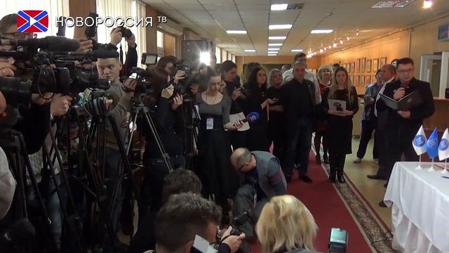 Внуки товарища Артема получат марки от «Почты Донбасса» смотреть онлайн