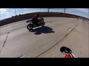 Мотоциклист, врезавшийся в авто на скорости 230 км/ч, выложил видео своей аварии