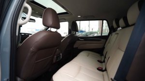 OTING (отинг) PALADIN (паладин) серого цвета с бело-коричневым салоном.