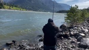 The Ultimate Fishing Adventure | Columbia River Spring Chinook Salmon Plunking and Bank Fishing