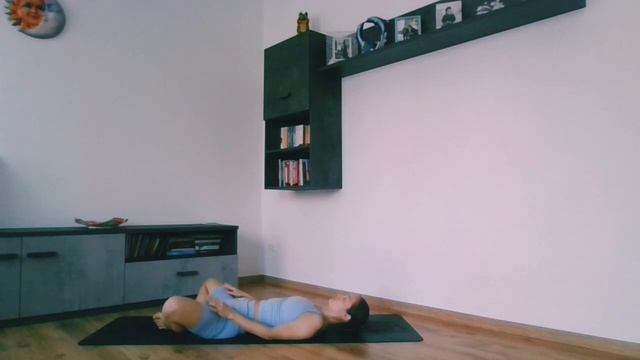 Tutorial pe la Spaccata Frontale | Yoga смотреть онлайн