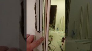 монтаж двери без отверстий в дверной коробке